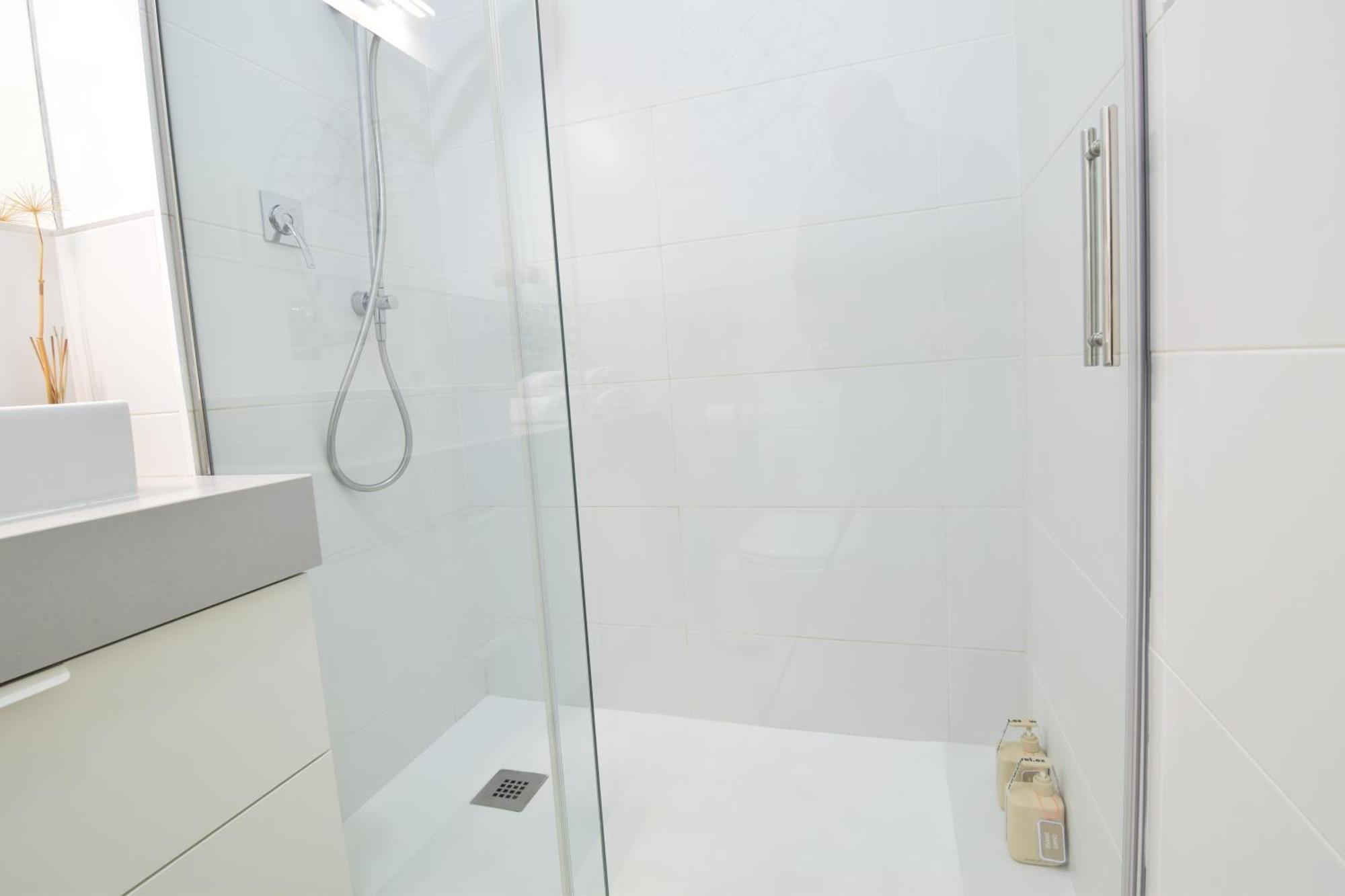 Apartamento Atarazanas Malaga Centro Historico ภายนอก รูปภาพ